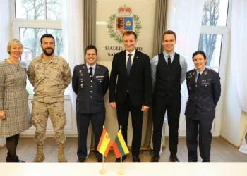 Šiaulių meras priėmė 70-osios NATO oro policijos misijos karius iš Ispanijos