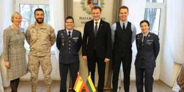 Šiaulių meras priėmė 70-osios NATO oro policijos misijos karius iš Ispanijos