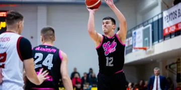 Palangos „Olimpas" nusileido Šakiams. Palangos „Olimpo" nuotr.