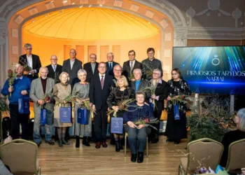 Pagerbti iškiliausi palangiškiai – įteikti Palangos miesto garbės ženklai ir premijos