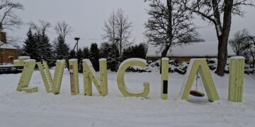 Šilalės rajono Žvingių miestelis pasipuošė savo pavadinimo užrašu