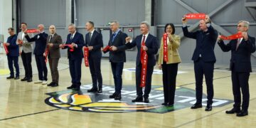 Atidaryta 1 500 žiūrovų talpinanti Plungės sporto arena