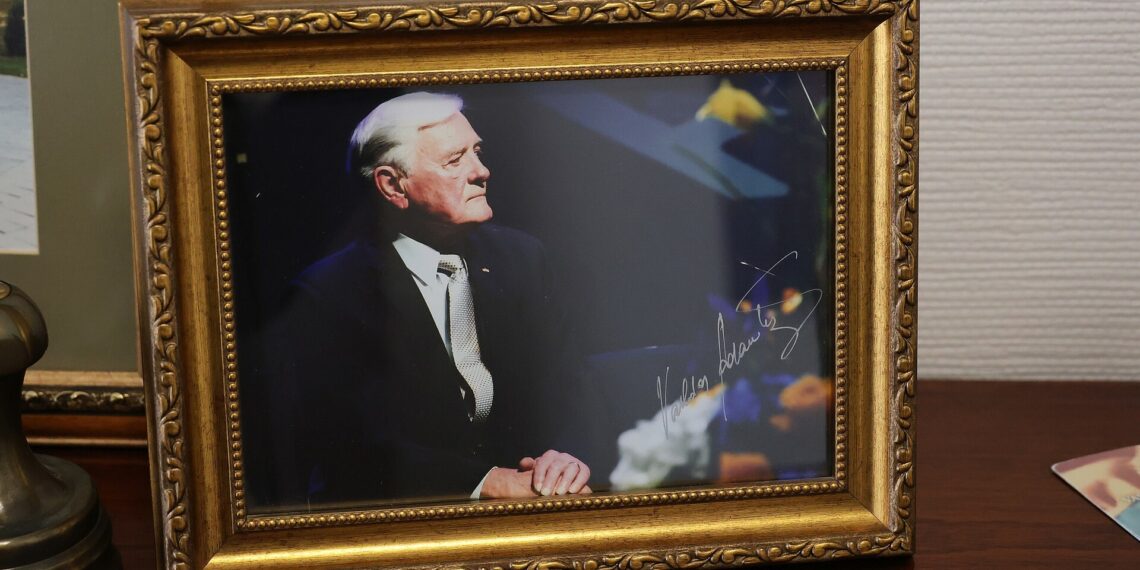 Bus sodinamas V. Adamkaus 100-mečio ąžuolynas