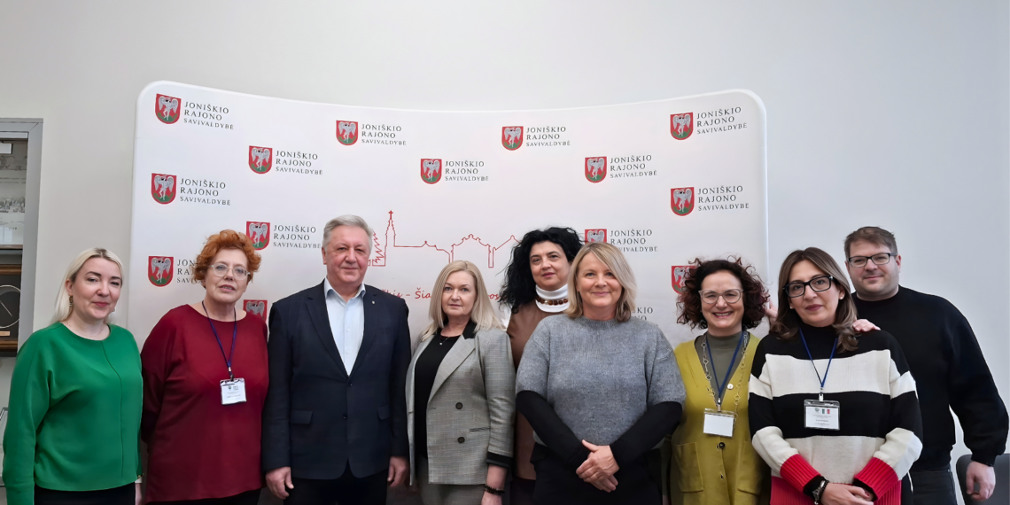 Tarptautinio projekto dalyviai/Joniškio raj.sav.nuotr.