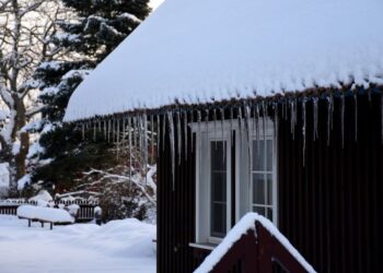 Raginimas Neringos būstų savininkams: pasitikrinkite žiemai paliktas patalpas