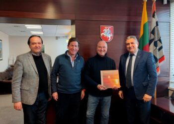 Startuoja pasiruošimas 470 ir 420 jachtų klasių Europos jaunimo čempionatui Neringoje