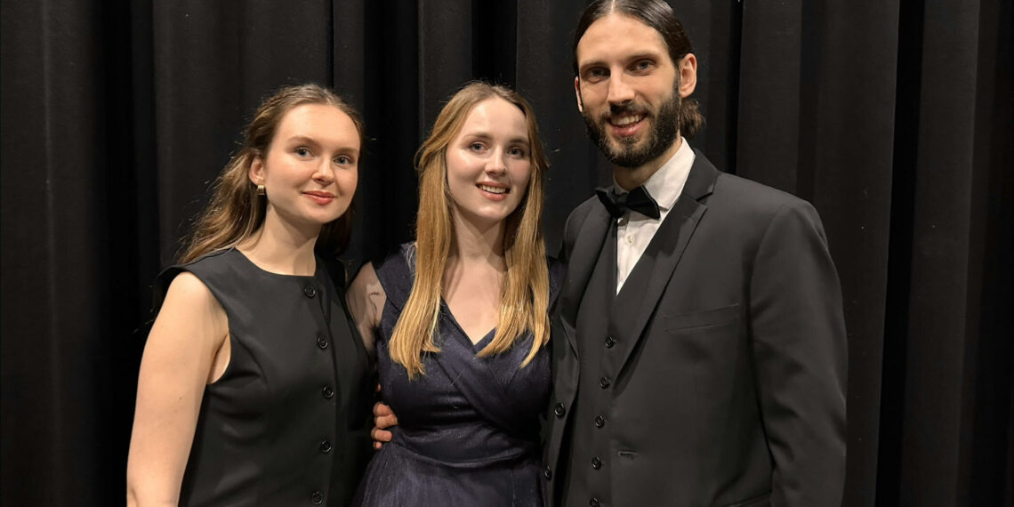 Emilė Elena Dačinskaitė (sopranas) su kolegomis: Dominyku Urba (tenoras) ir Saule Augustina Žostautaite (fortepijonas)/Emilės Elenos Dačinskaitės asmeninio archyvo nuotr.