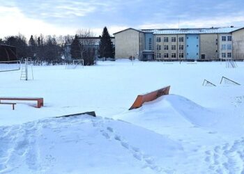 Bus rekonstruojamas Kretingos rajono Vydmantų gimnazijos stadionas