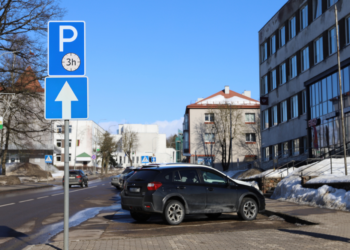 Ribota automobilių stovėjimo tvarka Raseinių miesto centre