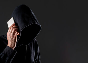 Sukčiai, apsimetę UAB „Šiaulių vandenys“ darbuotojais, bando patekti į gyventojų namus ir išvilioti pinigus