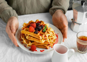 Mėgaujamės vaflių diena – paprasti receptai ir viena svarbi traškumo taisyklė