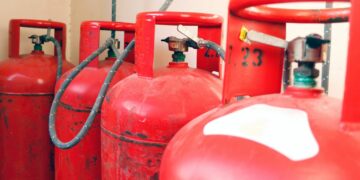Daugiabučių gyventojai maisto ruošimui tebenaudojantys suskystintų naftos dujų balionus, galės sulaukti kompensacijos