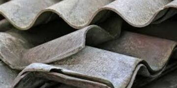 Kretingoje tęsiamas asbestinio šiferio surinkimas iš gyventojų