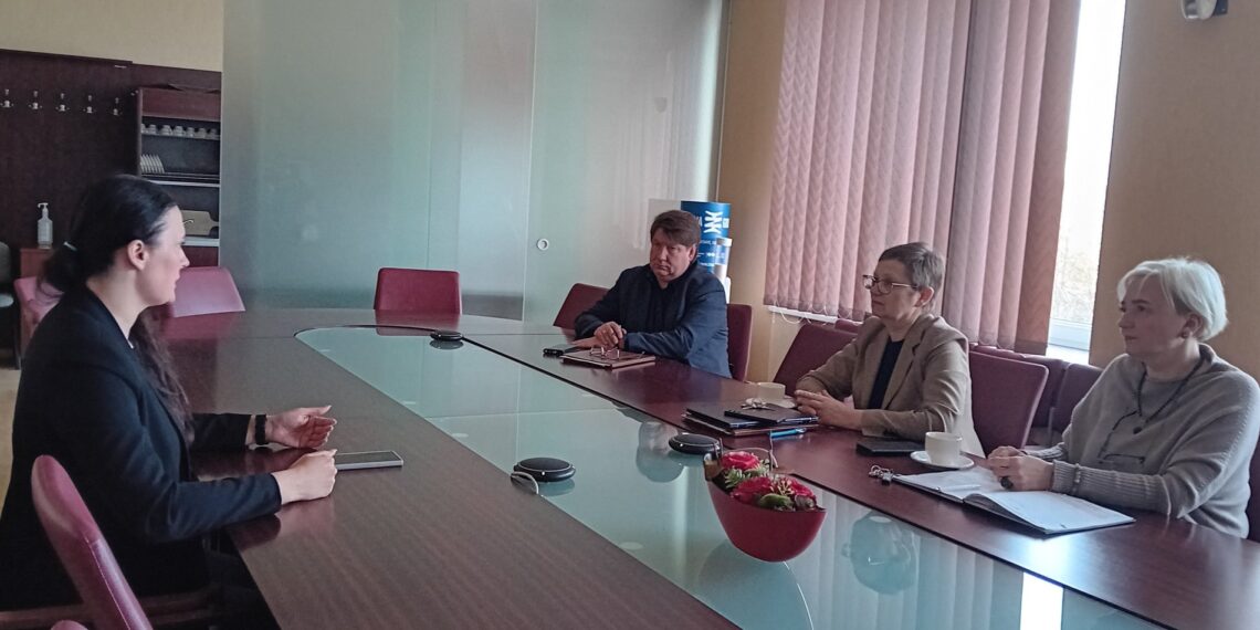 Pokalbis dėl VšĮ „Akmenės būstas“ atsiųstų klaidingų sąskaitų/Akmenės raj.sav.nuotr.