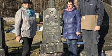 Aplankyti Lietuvos žydų gelbėtojų kapai/Mažeikių kultūros centro nuotr.