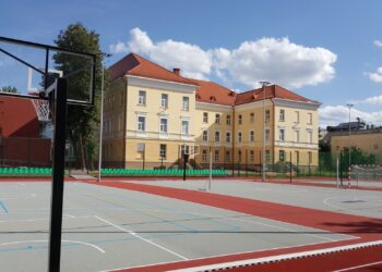 Šiauliai į mokyklų aikštynus investuoja milijonus