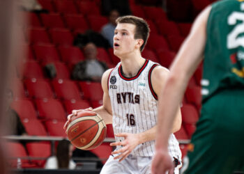 Telšių „Telšiai“ buvo priversti nusileisti Vilniaus „Rytui-2“