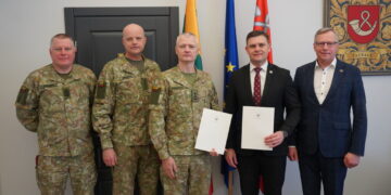 Tauragėje pasirašyta bendradarbiavimo sutartis su Lietuvos kariuomenės KASP Žemaičių apygardos 3-iąja rinktine