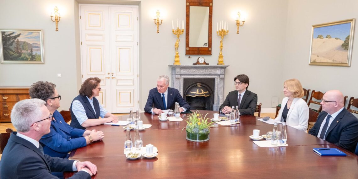 Aptartas sveikatos paslaugų prieinamumas regionuose/Prezidento komunikacijos grupė