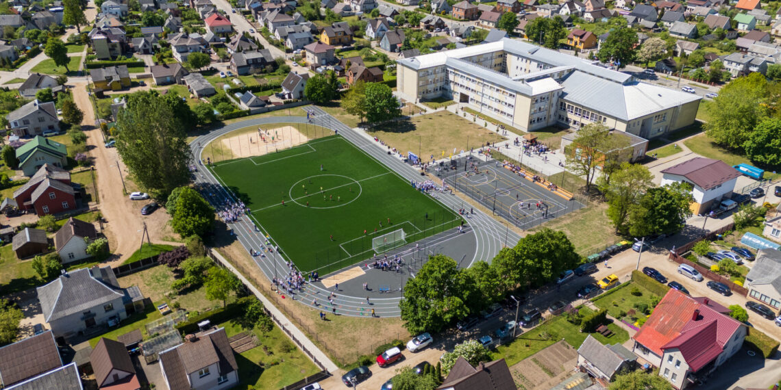 Tauragės Jovarų pagrindinės mokyklos stadionas/Tauragės raj.sav.nuotr.