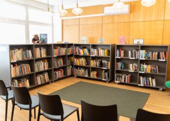 Vėžaičiuose duris atvėrė naujose patalpose įsikūręs bibliotekos filialas