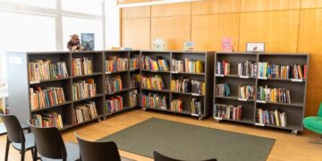 Vėžaičiuose duris atvėrė naujose patalpose įsikūręs bibliotekos filialas