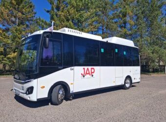 Joniškio autobusų parką papildė naujas elektrinis autobusas