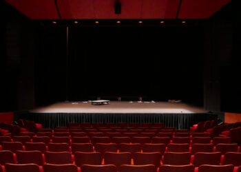 Raseiniuose kviečia karaliaus teatras – festivalis „Trumpas teatro sujungimas“