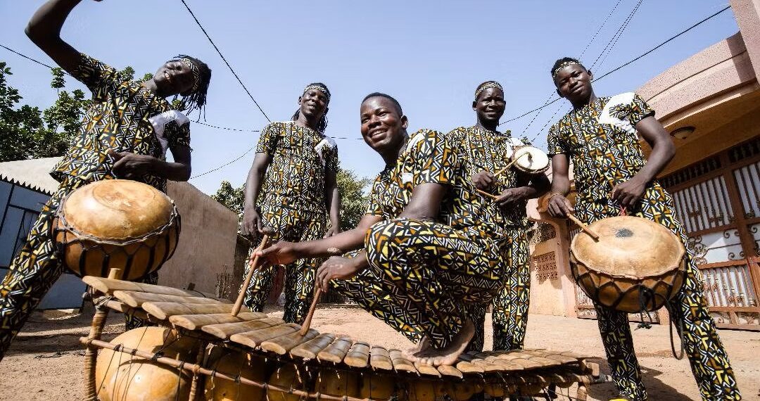 Atlikėjai iš Afrikos – grupė „Burkina Azza“ /Palangos m.sav.nuotr.