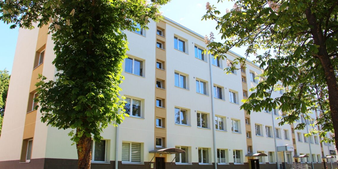 Renovuotas daugiabutis namas/AB „Šiaulių energija“ nuotr.