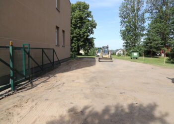 Raseiniuose pradėti ilgai laukti privažiavimų ir aikštelių atnaujinimo darbai