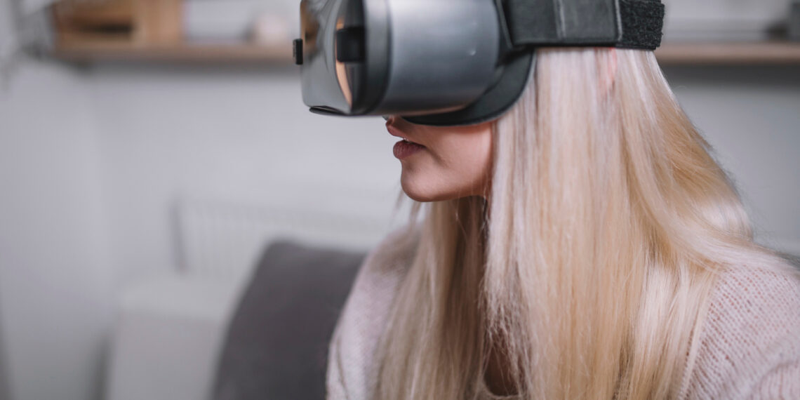 Virtualios realybės akiniai/Magnific