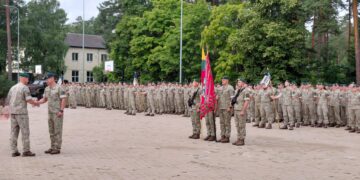LDK Kęstučio pėstininkų batalione vyko bataliono vado pasikeitimo ceremonija