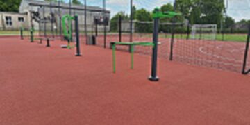 Kretingos rajone oficialiai atidarytas rekonstruotas Salantų gimnazijos stadionas