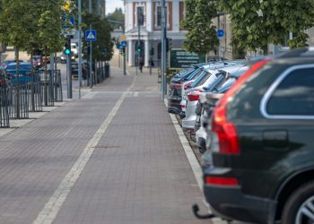 Automobilių parkavimo aikštelė