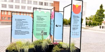 Informacinė instaliacija/Akmenės raj.sav.nuotr.