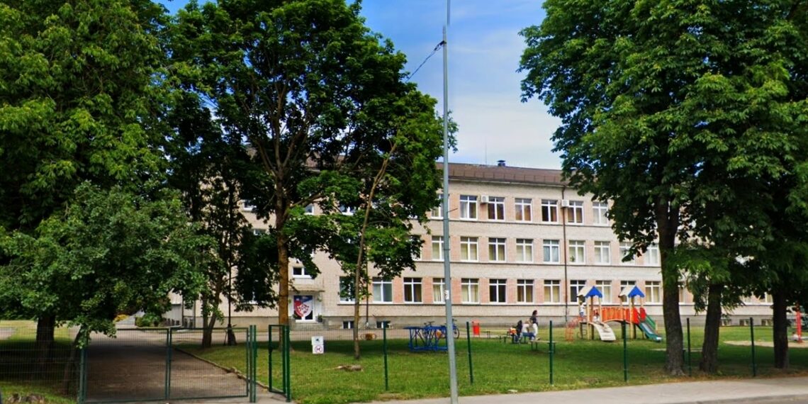 Ragainės progimnazija/Google maps nuotr.