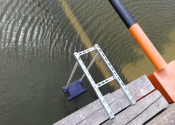 Eksperimentas Nidos uoste: išbandomas būdas mažinti vandens „žydėjimą“