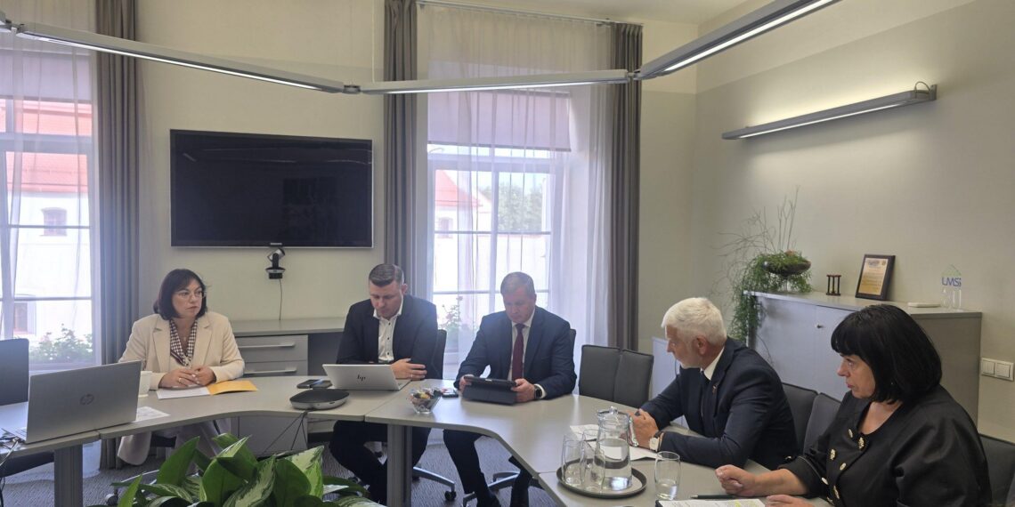 Susitikimas su Švietimo, mokslo ir sporto ministre Raminta Popoviene bei jos komanda/Klaipėdos raj.sav.nuotr.