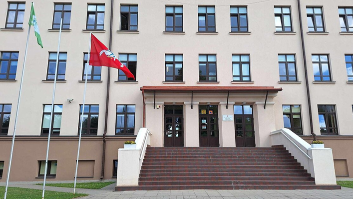 Salantų gimnazija/Kretingos raj.sav.nuotr.