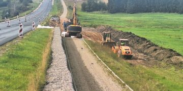 Atnaujinti pėsčiųjų ir dviračių tako nuo Kretingos iki Vydmantų statybos darbai