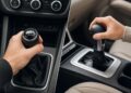 Mechaninė ir automatinė pavarų dėžė: skirtingi mokymosi keliai
