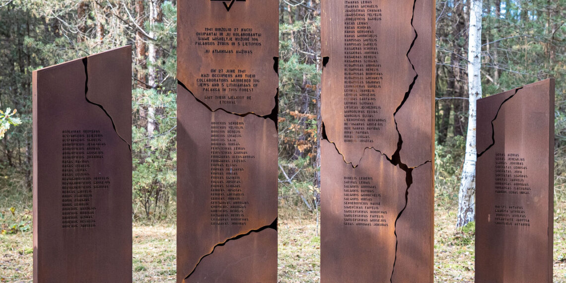 Holokausto aukoms skirtas memorialas „Tylaus šauksmo erdvė“/Palangos m.sav.nuotr.